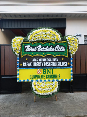 Papan Bunga Duka di Tiris